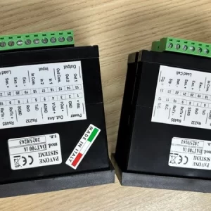 Mặt sau đầu cân điện tử Pavone Sistemi model DAT 700/A hiển thị tem sơ đồ đấu nối loadcell và đầu ra analog 4-20ma 0-10v